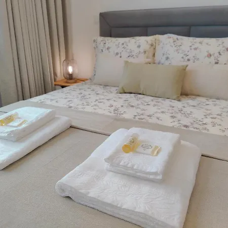 A Window To - Premium Downtown Appartement *